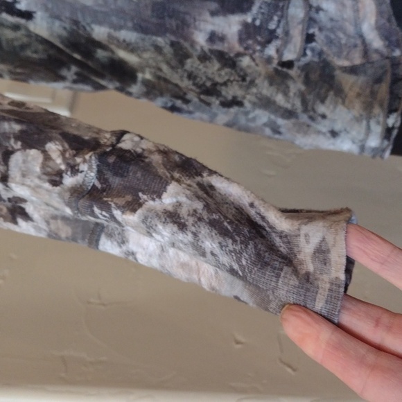 David Cline Gray and Taupe Long Sleeve Blouse - Picture 3 of 9